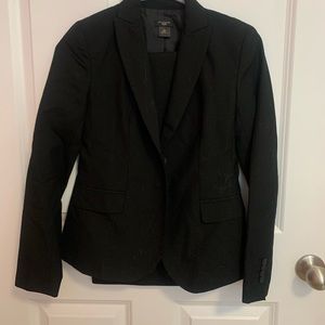 Ann Taylor 2 piece suit size 00p